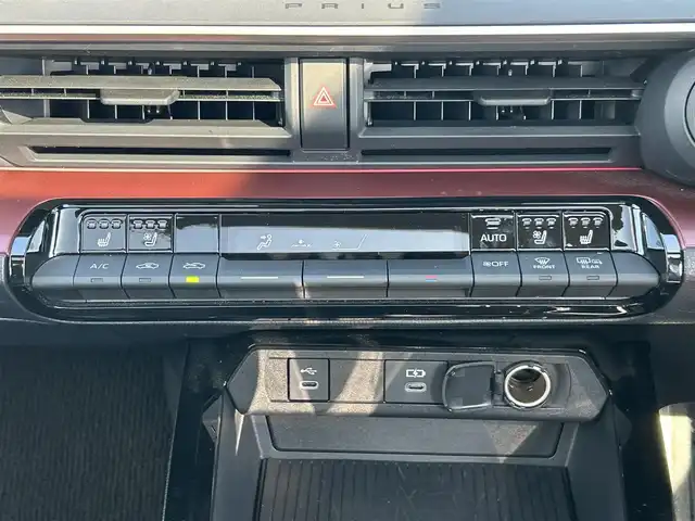 トヨタ プリウス Z 兵庫県 2023(令5)年 1.3万km プラチナホワイトパールマイカ メーカーOPナビ/モデリスタエアロ/パノラマルーフ/アラウンドビューモニター/電動リアゲート/トヨタセーフティセンス/ビルトインETC2.0/シートヒーター/エアーシート/ステアリングヒーター/前後ドライブレコーダー/ブラインドスポットモニター/デジタルインナーミラー/純正フロアマット/純正アルミホイール