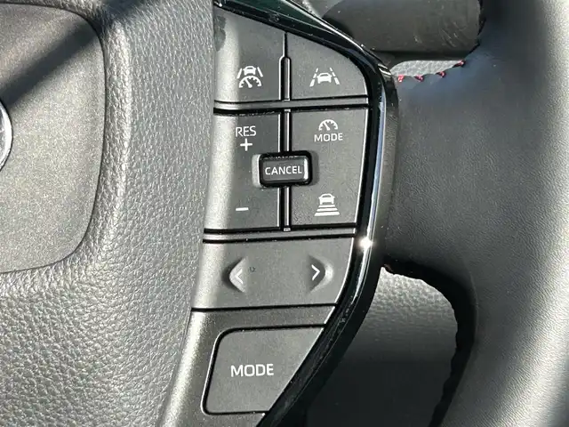 トヨタ プリウス Z 兵庫県 2023(令5)年 1.3万km プラチナホワイトパールマイカ メーカーOPナビ/モデリスタエアロ/パノラマルーフ/アラウンドビューモニター/電動リアゲート/トヨタセーフティセンス/ビルトインETC2.0/シートヒーター/エアーシート/ステアリングヒーター/前後ドライブレコーダー/ブラインドスポットモニター/デジタルインナーミラー/純正フロアマット/純正アルミホイール