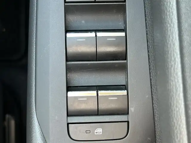 トヨタ プリウス Z 兵庫県 2023(令5)年 1.3万km プラチナホワイトパールマイカ メーカーOPナビ/モデリスタエアロ/パノラマルーフ/アラウンドビューモニター/電動リアゲート/トヨタセーフティセンス/ビルトインETC2.0/シートヒーター/エアーシート/ステアリングヒーター/前後ドライブレコーダー/ブラインドスポットモニター/デジタルインナーミラー/純正フロアマット/純正アルミホイール