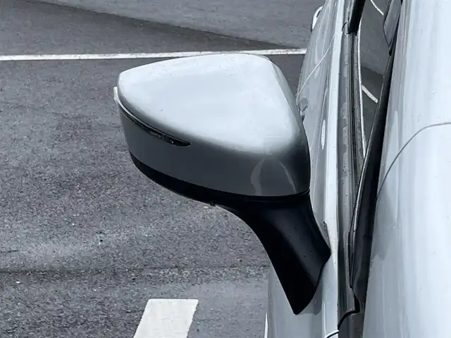 日産 ノート X 香川県 2017(平29)年 4万km ブリリアントシルバー Stradaナビ　/バックカメラ　/ドライブレコーダー　/電格ミラー　/ヘッドライトレベライザー　/衝突被害軽減システム　/車線逸脱防止装置　/横滑り防止装置　/アイドリングストップ　/ISOFIX　/ETC　/スペアキー/TOYO NANOENERGY 3Plusu