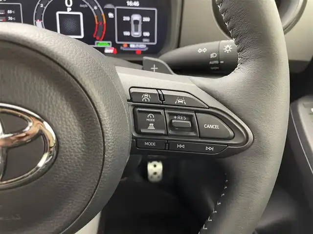 トヨタ ＧＲヤリス RZ 群馬県 2025(令7)年 0.3万km プラチナホワイトパールマイカ 純正ディスプレイオーディオ（コネクティッドナビ対応）Plus/・８インチHDディスプレイ/・ＵＳＢ入力（動画・音楽　再生/給電）　Type-C/・フルセグTV/・Bluetooth(ハンズフリー/オーディオ）/・スマートフォン連携/（Apple Car Play / Android Auto / Miracast)/JBLプレミアムサウンドシステム（８スピーカー）/アクティブサウンドコントロール/クリアランスソナー/バックソナー/リヤクロストラフィックアラート/タイヤ空気圧警報システム/コンフォートパッケージ/・シートヒーター/ステアリングヒーター/・フロントパーソナルランプ(LED)/ドアイルミネーション(LED)/＝＝＝＝＝＝＝＝＝/純正８型ＤＡ　ＪＢＬサウンドシステム　シートヒーター　ステアリングヒーター　バックカメラ　ＲＣＴＡ　衝突軽減　追従クルーズコントロール　ＢＳＭ　ビルトインＥＴＣ２．０　フルセグＴＶ　パドルシフト　禁煙