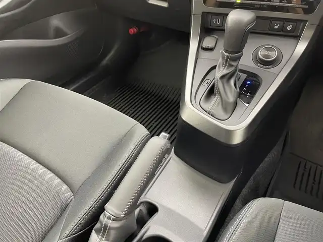 トヨタ ＧＲヤリス RZ 群馬県 2025(令7)年 0.3万km プラチナホワイトパールマイカ 純正ディスプレイオーディオ（コネクティッドナビ対応）Plus/・８インチHDディスプレイ/・ＵＳＢ入力（動画・音楽　再生/給電）　Type-C/・フルセグTV/・Bluetooth(ハンズフリー/オーディオ）/・スマートフォン連携/（Apple Car Play / Android Auto / Miracast)/JBLプレミアムサウンドシステム（８スピーカー）/アクティブサウンドコントロール/クリアランスソナー/バックソナー/リヤクロストラフィックアラート/タイヤ空気圧警報システム/コンフォートパッケージ/・シートヒーター/ステアリングヒーター/・フロントパーソナルランプ(LED)/ドアイルミネーション(LED)/＝＝＝＝＝＝＝＝＝/純正８型ＤＡ　ＪＢＬサウンドシステム　シートヒーター　ステアリングヒーター　バックカメラ　ＲＣＴＡ　衝突軽減　追従クルーズコントロール　ＢＳＭ　ビルトインＥＴＣ２．０　フルセグＴＶ　パドルシフト　禁煙