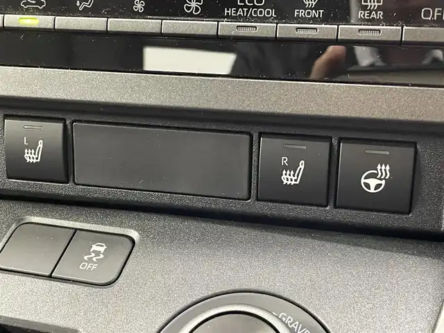 トヨタ ＧＲヤリス RZ 群馬県 2025(令7)年 0.3万km プラチナホワイトパールマイカ 純正ディスプレイオーディオ（コネクティッドナビ対応）Plus/・８インチHDディスプレイ/・ＵＳＢ入力（動画・音楽　再生/給電）　Type-C/・フルセグTV/・Bluetooth(ハンズフリー/オーディオ）/・スマートフォン連携/（Apple Car Play / Android Auto / Miracast)/JBLプレミアムサウンドシステム（８スピーカー）/アクティブサウンドコントロール/クリアランスソナー/バックソナー/リヤクロストラフィックアラート/タイヤ空気圧警報システム/コンフォートパッケージ/・シートヒーター/ステアリングヒーター/・フロントパーソナルランプ(LED)/ドアイルミネーション(LED)/＝＝＝＝＝＝＝＝＝/純正８型ＤＡ　ＪＢＬサウンドシステム　シートヒーター　ステアリングヒーター　バックカメラ　ＲＣＴＡ　衝突軽減　追従クルーズコントロール　ＢＳＭ　ビルトインＥＴＣ２．０　フルセグＴＶ　パドルシフト　禁煙