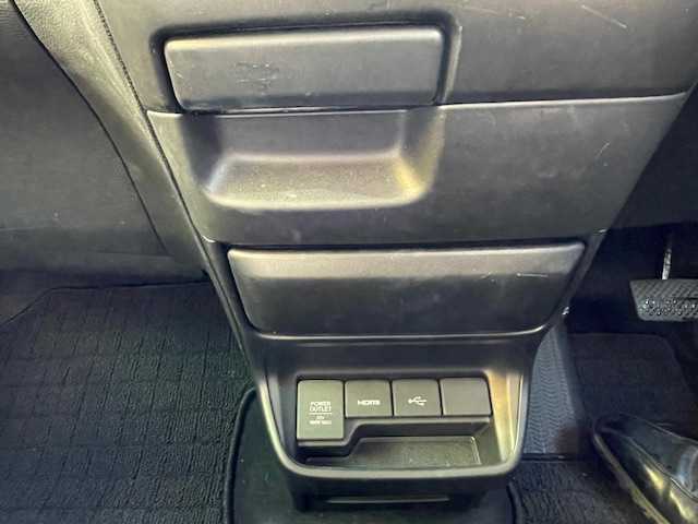 ホンダ フリード クロスター ホンダセンシング 神奈川県 2022(令4)年 4万km クリスタルブラックパール ワンオーナー/純正メモリナビ/フルセグテレビ/バックカメラ/ウィンカーミラー/クルーズコントロール/スマートキー/プッシュスタート/両側パワースライドドア/ETC/純正フロアマット