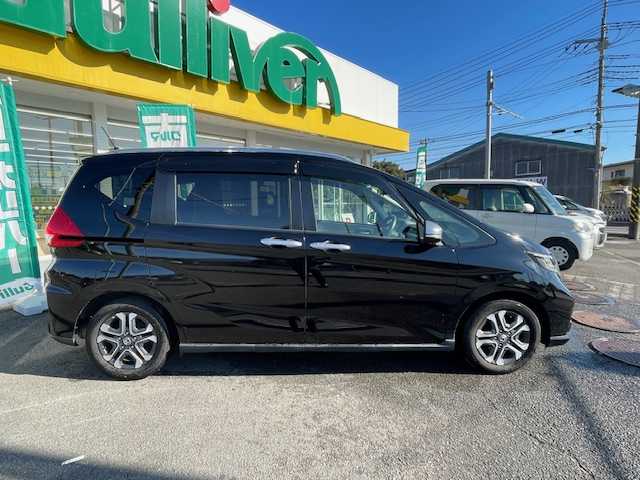 ホンダ フリード クロスター ホンダセンシング 神奈川県 2022(令4)年 4万km クリスタルブラックパール ワンオーナー/純正メモリナビ/フルセグテレビ/バックカメラ/ウィンカーミラー/クルーズコントロール/スマートキー/プッシュスタート/両側パワースライドドア/ETC/純正フロアマット