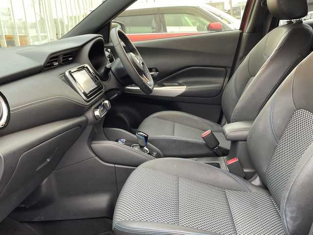 日産 キックス X 石川県 2020(令2)年 5.7万km ラディアントレッド 社外メモリーナビ/フルセグTV/アラウンドビューモニター/LEDヘッドライト/ETC/プロパイロット/エマージェンシーブレーキ/インテリキー/プッシュスタート/電動ミラー/ハーフレザーシート/デジタルミラー/オートライト