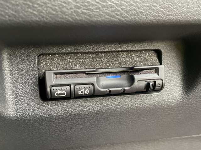 日産 キックス X 石川県 2020(令2)年 5.7万km ラディアントレッド 社外メモリーナビ/フルセグTV/アラウンドビューモニター/LEDヘッドライト/ETC/プロパイロット/エマージェンシーブレーキ/インテリキー/プッシュスタート/電動ミラー/ハーフレザーシート/デジタルミラー/オートライト