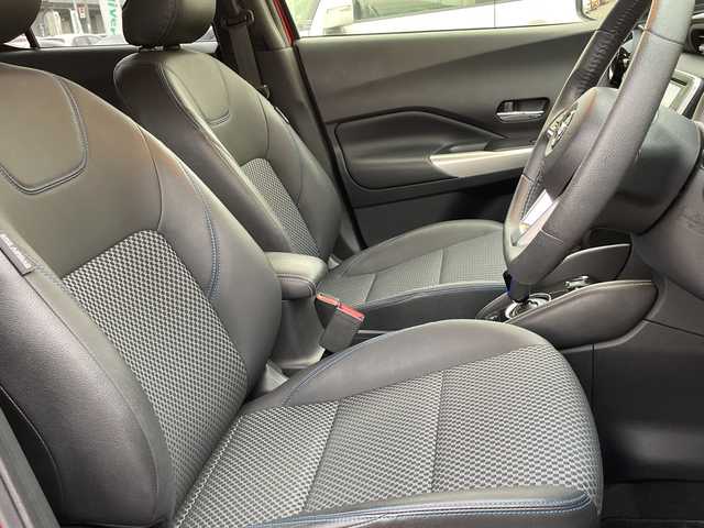 日産 キックス X 石川県 2020(令2)年 5.7万km ラディアントレッド 社外メモリーナビ/フルセグTV/アラウンドビューモニター/LEDヘッドライト/ETC/プロパイロット/エマージェンシーブレーキ/インテリキー/プッシュスタート/電動ミラー/ハーフレザーシート/デジタルミラー/オートライト