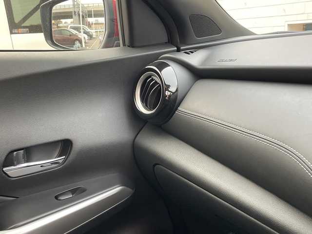 日産 キックス X 石川県 2020(令2)年 5.7万km ラディアントレッド 社外メモリーナビ/フルセグTV/アラウンドビューモニター/LEDヘッドライト/ETC/プロパイロット/エマージェンシーブレーキ/インテリキー/プッシュスタート/電動ミラー/ハーフレザーシート/デジタルミラー/オートライト