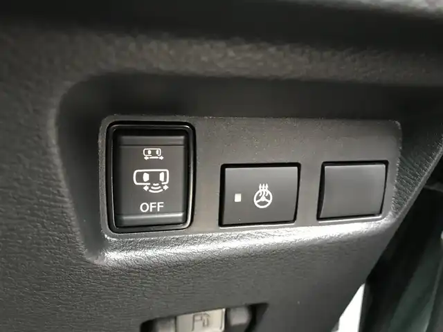 三菱 デリカミニ T プレミアム 富山県 2023(令5)年 0.1千km Ｄグリーン 届出済未使用車/リフトアップサスペンション/純正OPサイドデカール/純正OPオールウェザーマット/純正OPエクシードバイザー/デジタルインナーミラー/全周囲カメラ/マイパイロット/衝突被害軽減ブレーキ/コーナーセンサー/レーンキープアシスト/シートヒーター/ステアリングヒーター/両側パワースライドドア/プッシュスタート/スマートキー/LEDヘッドライト/オートライト