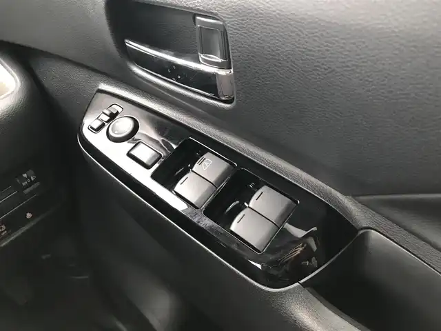 三菱 デリカミニ T プレミアム 富山県 2023(令5)年 0.1千km Ｄグリーン 届出済未使用車/リフトアップサスペンション/純正OPサイドデカール/純正OPオールウェザーマット/純正OPエクシードバイザー/デジタルインナーミラー/全周囲カメラ/マイパイロット/衝突被害軽減ブレーキ/コーナーセンサー/レーンキープアシスト/シートヒーター/ステアリングヒーター/両側パワースライドドア/プッシュスタート/スマートキー/LEDヘッドライト/オートライト