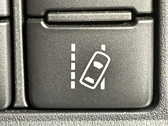 トヨタ ヴォクシー ZS GRスポーツ 愛知県 2017(平29)年 7.9万km ブラッキッシュアゲハガラスフレーク 純正10incナビ/CD/DVD/BT/フルセグTV/バックカメラ/純正フリップダウンモニター/ダブルオートエアコン/トヨタセーフティーセンス/衝突軽減ブレーキ/レーンキープアシスト/先行車発進お知らせ機能/オートハイビーム/クルーズコントロール/純正ETC2.0/両側パワースライドドア/スマートキー/プッシュスタート/LEDヘッドライト/オートライト