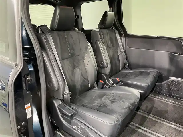 トヨタ ヴォクシー ZS GRスポーツ 愛知県 2017(平29)年 7.9万km ブラッキッシュアゲハガラスフレーク 純正10incナビ/CD/DVD/BT/フルセグTV/バックカメラ/純正フリップダウンモニター/ダブルオートエアコン/トヨタセーフティーセンス/衝突軽減ブレーキ/レーンキープアシスト/先行車発進お知らせ機能/オートハイビーム/クルーズコントロール/純正ETC2.0/両側パワースライドドア/スマートキー/プッシュスタート/LEDヘッドライト/オートライト