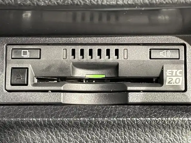 トヨタ ヴォクシー ZS GRスポーツ 愛知県 2017(平29)年 7.9万km ブラッキッシュアゲハガラスフレーク 純正10incナビ/CD/DVD/BT/フルセグTV/バックカメラ/純正フリップダウンモニター/ダブルオートエアコン/トヨタセーフティーセンス/衝突軽減ブレーキ/レーンキープアシスト/先行車発進お知らせ機能/オートハイビーム/クルーズコントロール/純正ETC2.0/両側パワースライドドア/スマートキー/プッシュスタート/LEDヘッドライト/オートライト