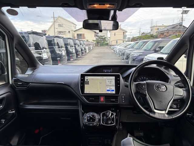 トヨタ ノア ハイブリッド Si ダブルバイビーⅡ 大阪府 2020(令2)年 4.4万km ホワイトパールクリスタルシャイン 後席モニター/純正10型ナビ/バックカメラ/フルセグ/トヨタセーフティセンス/両側パワースライドドア/シートヒーター/LEDヘッドライト/ビルトインETC/ワンオーナー/純正アルミホイール/スマートキー×2