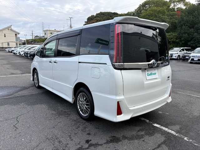 トヨタ ノア ハイブリッド Si ダブルバイビーⅡ 大阪府 2020(令2)年 4.4万km ホワイトパールクリスタルシャイン 後席モニター/純正10型ナビ/バックカメラ/フルセグ/トヨタセーフティセンス/両側パワースライドドア/シートヒーター/LEDヘッドライト/ビルトインETC/ワンオーナー/純正アルミホイール/スマートキー×2