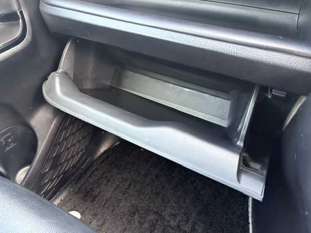 トヨタ ノア ハイブリッド Si ダブルバイビーⅡ 大阪府 2020(令2)年 4.4万km ホワイトパールクリスタルシャイン 後席モニター/純正10型ナビ/バックカメラ/フルセグ/トヨタセーフティセンス/両側パワースライドドア/シートヒーター/LEDヘッドライト/ビルトインETC/ワンオーナー/純正アルミホイール/スマートキー×2