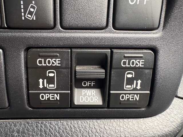 トヨタ ノア ハイブリッド Si ダブルバイビーⅡ 大阪府 2020(令2)年 4.4万km ホワイトパールクリスタルシャイン 後席モニター/純正10型ナビ/バックカメラ/フルセグ/トヨタセーフティセンス/両側パワースライドドア/シートヒーター/LEDヘッドライト/ビルトインETC/ワンオーナー/純正アルミホイール/スマートキー×2