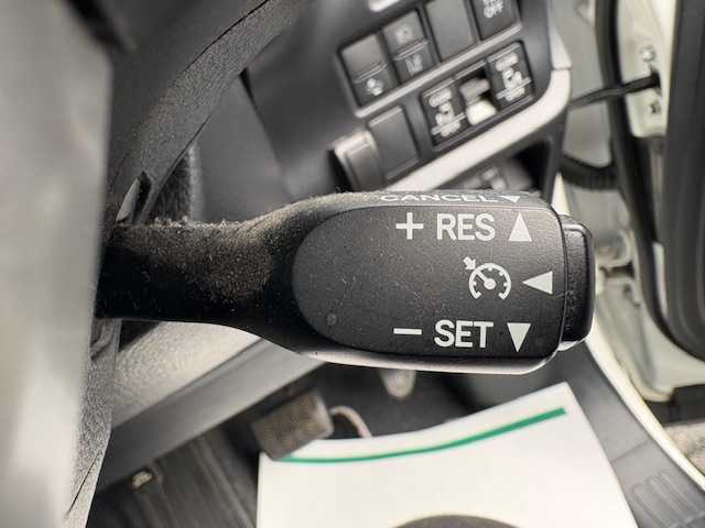 トヨタ ノア ハイブリッド Si ダブルバイビーⅡ 大阪府 2020(令2)年 4.4万km ホワイトパールクリスタルシャイン 後席モニター/純正10型ナビ/バックカメラ/フルセグ/トヨタセーフティセンス/両側パワースライドドア/シートヒーター/LEDヘッドライト/ビルトインETC/ワンオーナー/純正アルミホイール/スマートキー×2