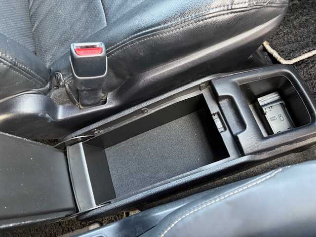 トヨタ ノア ハイブリッド Si ダブルバイビーⅡ 大阪府 2020(令2)年 4.4万km ホワイトパールクリスタルシャイン 後席モニター/純正10型ナビ/バックカメラ/フルセグ/トヨタセーフティセンス/両側パワースライドドア/シートヒーター/LEDヘッドライト/ビルトインETC/ワンオーナー/純正アルミホイール/スマートキー×2