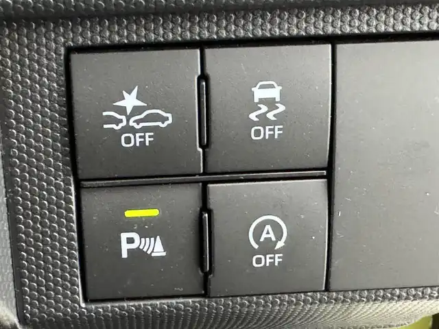 ダイハツ タフト G ダーククロムベンチャー 熊本県 2024(令6)年 0.7万km フォレストカーキメタリック ディーラーOPナビ（CD/DVD/BT/フルセグ）/バックカメラ/ETC/前方ドライブレコーダー/スマートアシスト/ ・衝突回避支援ブレーキ/ ・車線逸脱抑制支援/ ・先行車発進お知らせ/ ・標識認識/前席シートヒーター/電動パーキングブレーキ/ブレーキホールド/純正フロアマット/オートライト/LEDヘッドライト/スペアキー×1