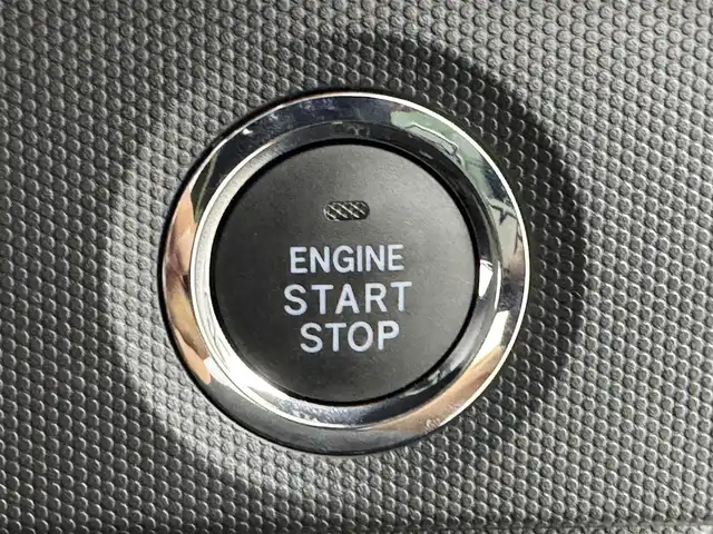 ダイハツ タフト G ダーククロムベンチャー 熊本県 2024(令6)年 0.7万km フォレストカーキメタリック ディーラーOPナビ（CD/DVD/BT/フルセグ）/バックカメラ/ETC/前方ドライブレコーダー/スマートアシスト/ ・衝突回避支援ブレーキ/ ・車線逸脱抑制支援/ ・先行車発進お知らせ/ ・標識認識/前席シートヒーター/電動パーキングブレーキ/ブレーキホールド/純正フロアマット/オートライト/LEDヘッドライト/スペアキー×1