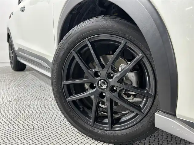 日産 キックス X ツートーンインテリアED 大阪府 2021(令3)年 3万km ブリリアントホワイトパール/ピュアブラック 2トーン 純正大型ナビ/衝突軽減/全方位カメラ/バックカメラ/ETC/シートヒーター/ドライブレコーダー/レーダクルコン/コーナーセンサー/革シート/レーンアシスト/LEDヘッドライト/プッシュスタート/スマートキー/オートライト/オートエアコン/電動ミラー/ハンドルヒーター/フォグランプ/純正アルミホイール