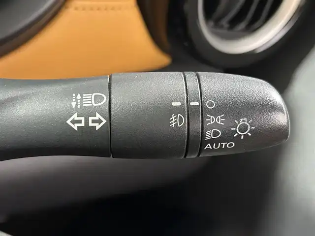日産 キックス X ツートーンインテリアED 大阪府 2021(令3)年 3万km ブリリアントホワイトパール/ピュアブラック 2トーン シルバースタイルＰＫＧ　純正ＯＰ１７ｉｎｃＡＷ　プロパイロット　Ｆ／Ｓ／Ｒプロテクター　純正９ｉｎｃナビＴＶ　３６０カメラ　レーダクルコン　コーナーセンサー　レーンアシスト　ＬＥＤライト