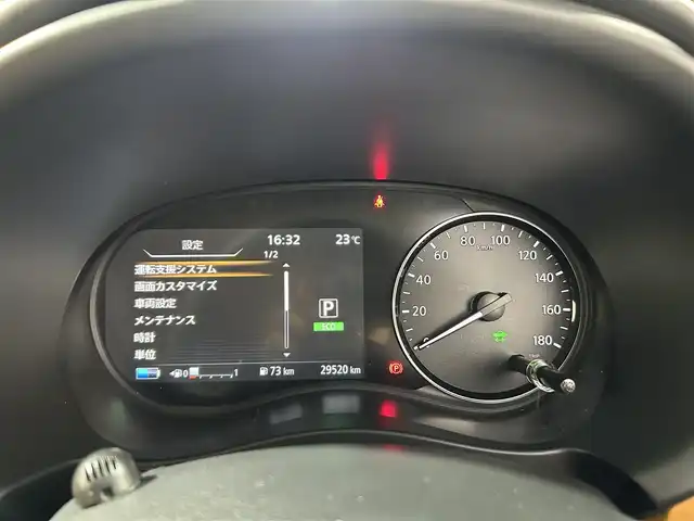 日産 キックス X ツートーンインテリアED 大阪府 2021(令3)年 3万km ブリリアントホワイトパール/ピュアブラック 2トーン シルバースタイルＰＫＧ　純正ＯＰ１７ｉｎｃＡＷ　プロパイロット　Ｆ／Ｓ／Ｒプロテクター　純正９ｉｎｃナビＴＶ　３６０カメラ　レーダクルコン　コーナーセンサー　レーンアシスト　ＬＥＤライト