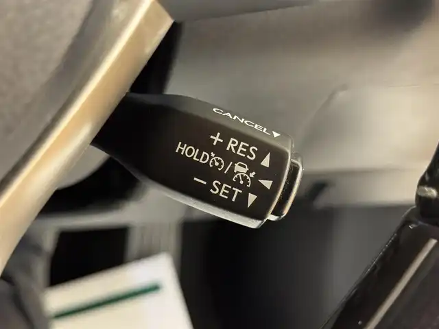 レクサス ＲＸ 450h バージョンL 群馬県 2016(平28)年 7.1万km ソニッククォーツ 安全装備/・衝突軽減ブレーキ/・クルーズコントロール/・クリアランスソナー/・レーンキープアシスト/・ブラインドスポット/・オートライト/・オートハイビーム/・横滑り防止/・SOSコール/・パノラミックビューモニター/メーカー純正ナビ/・AM/FM/AUX/・Bluetooth/BR/・CD/DVD/USB/・フルセグTV/ヘッドアップディスプレイ/パワーバックドア/サンルーフ/全席パワーシート/前席エアシート/全席シートヒーター/前席シートメモリー/ハンドルヒーター/オートホールド/電動パーキング/LEDヘッドライト/LEDフォグランプ/ETC2.0/純正ドライブレコーダー/純正フロアマット/純正ドアバイザー/プッシュスタート/スマートキー