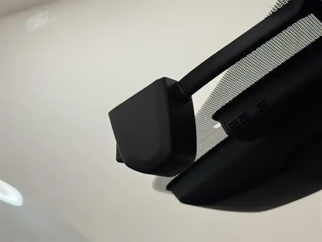 レクサス ＲＸ 450h バージョンL 群馬県 2016(平28)年 7.1万km ソニッククォーツ 安全装備/・衝突軽減ブレーキ/・クルーズコントロール/・クリアランスソナー/・レーンキープアシスト/・ブラインドスポット/・オートライト/・オートハイビーム/・横滑り防止/・SOSコール/・パノラミックビューモニター/メーカー純正ナビ/・AM/FM/AUX/・Bluetooth/BR/・CD/DVD/USB/・フルセグTV/ヘッドアップディスプレイ/パワーバックドア/サンルーフ/全席パワーシート/前席エアシート/全席シートヒーター/前席シートメモリー/ハンドルヒーター/オートホールド/電動パーキング/LEDヘッドライト/LEDフォグランプ/ETC2.0/純正ドライブレコーダー/純正フロアマット/純正ドアバイザー/プッシュスタート/スマートキー