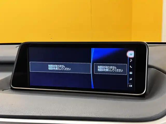 レクサス ＲＸ 450h バージョンL 群馬県 2016(平28)年 7.1万km ソニッククォーツ 安全装備/・衝突軽減ブレーキ/・クルーズコントロール/・クリアランスソナー/・レーンキープアシスト/・ブラインドスポット/・オートライト/・オートハイビーム/・横滑り防止/・SOSコール/・パノラミックビューモニター/メーカー純正ナビ/・AM/FM/AUX/・Bluetooth/BR/・CD/DVD/USB/・フルセグTV/ヘッドアップディスプレイ/パワーバックドア/サンルーフ/全席パワーシート/前席エアシート/全席シートヒーター/前席シートメモリー/ハンドルヒーター/オートホールド/電動パーキング/LEDヘッドライト/LEDフォグランプ/ETC2.0/純正ドライブレコーダー/純正フロアマット/純正ドアバイザー/プッシュスタート/スマートキー