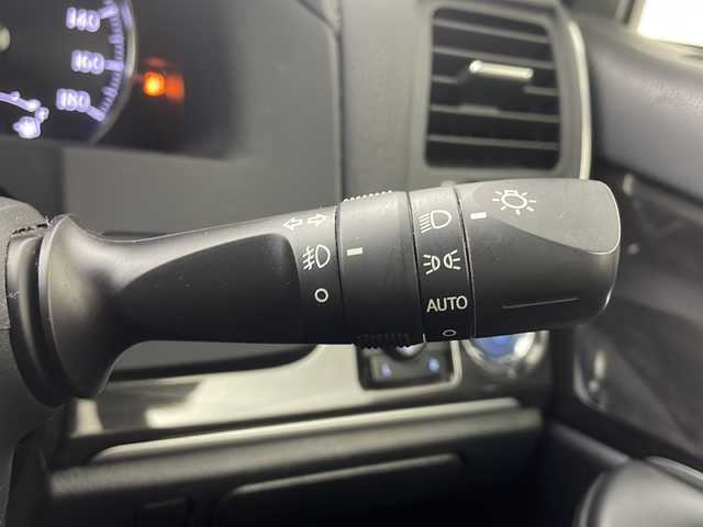 トヨタ クラウン ハイブリッド アスリートS 福島県 2014(平26)年 9.4万km ホワイトパールクリスタルシャイン /禁煙車//純正ナビ//フルセグTV//バックカメラ//ETC//純正17インチアルミホイール//社外フロアマット//HIDヘッドライト//オートライト//フォグランプ//パワーシート//シートヒーター//ステアリングヒーター//クルーズコントロール//プッシュスタート//ステアリングスイッチ//スマートキー