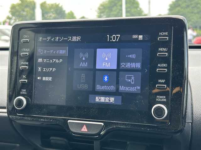 トヨタ ヤリス ハイブリッド G 栃木県 2023(令5)年 2.4万km アバンギャルドブロンズメタリック トヨタセーフティセンス/純正ディースプレイオーディオ/Bluetooth/USB/パノラミックビューモニター/ビルトインETC/前ドライブレコーダー/レーダークルーズコントロール/プッシュスタート/ステアリングリモコン/LEDオートライト/LEDフォグランプ/純正15インチAW/社外スタッドレスAW積込/アイドリングストップ/横滑り防止装置/保証書/取説/電動格納ミラー/ドアバイザー