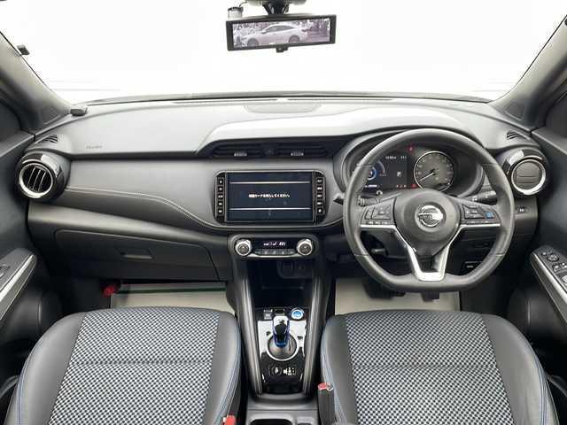 日産 キックス X 山形県 2021(令3)年 7.3万km ブリリアントホワイトパール ３６０°セーフティアシスト/・インテリジェントエマージェンシーブレーキ/・ふらつき警報/・前方衝突予測警報/・標識検知機能/・側方運転支援/・後側方衝突防止支援システム/・アラウンドビューモニター/・踏み間違い衝突防止アシスト/・後退時車両検知警報/・インテリジェント ルームミラー/・エマージェンシーストップシグナル/プロパイロット/純正ナビ/CD.DVD.BT.SD.USB/ETC/電動パーキングブレーキ/オートホールド/ドライブレコーダー/LEDヘッドライト/ヘッドライトレベライザー/プッシュスタート/スマートキーｘ２