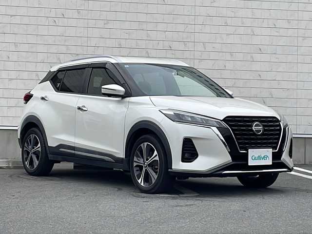日産 キックス X 山形県 2021(令3)年 7.3万km ブリリアントホワイトパール ３６０°セーフティアシスト/・インテリジェントエマージェンシーブレーキ/・ふらつき警報/・前方衝突予測警報/・標識検知機能/・側方運転支援/・後側方衝突防止支援システム/・アラウンドビューモニター/・踏み間違い衝突防止アシスト/・後退時車両検知警報/・インテリジェント ルームミラー/・エマージェンシーストップシグナル/プロパイロット/純正ナビ/CD.DVD.BT.SD.USB/ETC/電動パーキングブレーキ/オートホールド/ドライブレコーダー/LEDヘッドライト/ヘッドライトレベライザー/プッシュスタート/スマートキーｘ２
