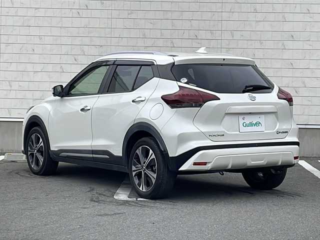 日産 キックス X 山形県 2021(令3)年 7.3万km ブリリアントホワイトパール ３６０°セーフティアシスト/・インテリジェントエマージェンシーブレーキ/・ふらつき警報/・前方衝突予測警報/・標識検知機能/・側方運転支援/・後側方衝突防止支援システム/・アラウンドビューモニター/・踏み間違い衝突防止アシスト/・後退時車両検知警報/・インテリジェント ルームミラー/・エマージェンシーストップシグナル/プロパイロット/純正ナビ/CD.DVD.BT.SD.USB/ETC/電動パーキングブレーキ/オートホールド/ドライブレコーダー/LEDヘッドライト/ヘッドライトレベライザー/プッシュスタート/スマートキーｘ２