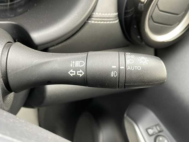 日産 キックス X 山形県 2021(令3)年 7.3万km ブリリアントホワイトパール ３６０°セーフティアシスト/・インテリジェントエマージェンシーブレーキ/・ふらつき警報/・前方衝突予測警報/・標識検知機能/・側方運転支援/・後側方衝突防止支援システム/・アラウンドビューモニター/・踏み間違い衝突防止アシスト/・後退時車両検知警報/・インテリジェント ルームミラー/・エマージェンシーストップシグナル/プロパイロット/純正ナビ/CD.DVD.BT.SD.USB/ETC/電動パーキングブレーキ/オートホールド/ドライブレコーダー/LEDヘッドライト/ヘッドライトレベライザー/プッシュスタート/スマートキーｘ２