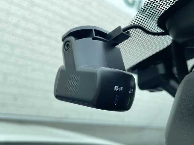 日産 キックス X 山形県 2021(令3)年 7.3万km ブリリアントホワイトパール ３６０°セーフティアシスト/・インテリジェントエマージェンシーブレーキ/・ふらつき警報/・前方衝突予測警報/・標識検知機能/・側方運転支援/・後側方衝突防止支援システム/・アラウンドビューモニター/・踏み間違い衝突防止アシスト/・後退時車両検知警報/・インテリジェント ルームミラー/・エマージェンシーストップシグナル/プロパイロット/純正ナビ/CD.DVD.BT.SD.USB/ETC/電動パーキングブレーキ/オートホールド/ドライブレコーダー/LEDヘッドライト/ヘッドライトレベライザー/プッシュスタート/スマートキーｘ２