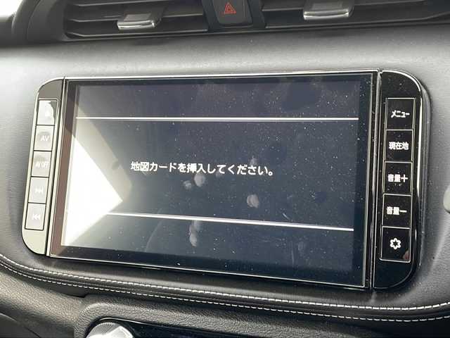 日産 キックス X 山形県 2021(令3)年 7.3万km ブリリアントホワイトパール ３６０°セーフティアシスト/・インテリジェントエマージェンシーブレーキ/・ふらつき警報/・前方衝突予測警報/・標識検知機能/・側方運転支援/・後側方衝突防止支援システム/・アラウンドビューモニター/・踏み間違い衝突防止アシスト/・後退時車両検知警報/・インテリジェント ルームミラー/・エマージェンシーストップシグナル/プロパイロット/純正ナビ/CD.DVD.BT.SD.USB/ETC/電動パーキングブレーキ/オートホールド/ドライブレコーダー/LEDヘッドライト/ヘッドライトレベライザー/プッシュスタート/スマートキーｘ２