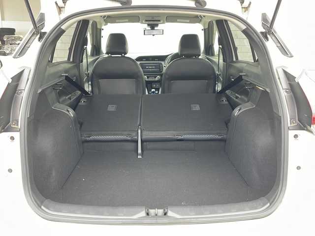 日産 キックス X 山形県 2021(令3)年 7.3万km ブリリアントホワイトパール ３６０°セーフティアシスト/・インテリジェントエマージェンシーブレーキ/・ふらつき警報/・前方衝突予測警報/・標識検知機能/・側方運転支援/・後側方衝突防止支援システム/・アラウンドビューモニター/・踏み間違い衝突防止アシスト/・後退時車両検知警報/・インテリジェント ルームミラー/・エマージェンシーストップシグナル/プロパイロット/純正ナビ/CD.DVD.BT.SD.USB/ETC/電動パーキングブレーキ/オートホールド/ドライブレコーダー/LEDヘッドライト/ヘッドライトレベライザー/プッシュスタート/スマートキーｘ２