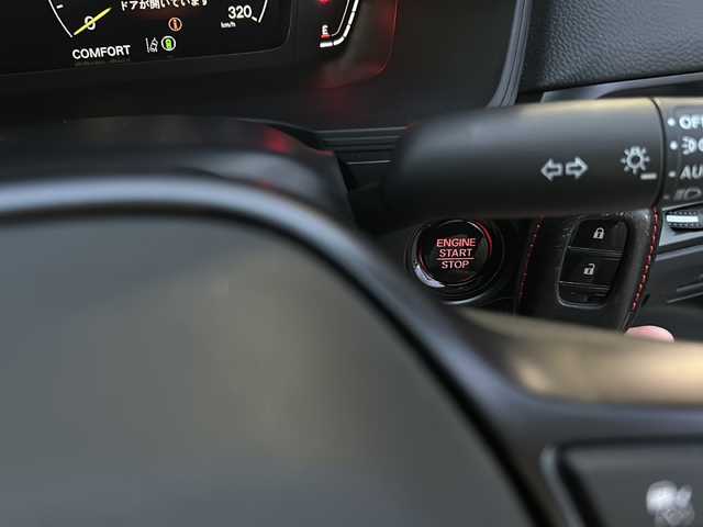 ホンダ シビック タイプR 愛知県 2024(令6)年 0.2万km チャンピオンシップホワイト 登録時走行距離1740km/ワンオーナー/純正9インチSDナビ/(Bluetooth/フルセグTV/USB)/バックカメラ/クリアランスソナー前後/ホンダセンシング/ブラインドスポット/衝突軽減ブレーキ/レーンキープアシスト/踏み間違い衝突軽減/路外逸脱抑制機能/アダプティブクルーズコントロール/先行車発信告知/標識認識機能/電子制御パーキングブレーキ/タイプR純正シート/bremboキャリパー×4/純正ビルドイン2.0ETC/+Rスイッチ/ドライブモードセレクト/ステアリングスイッチ/スマートキー/(スペアキー×1)/取説/保証書