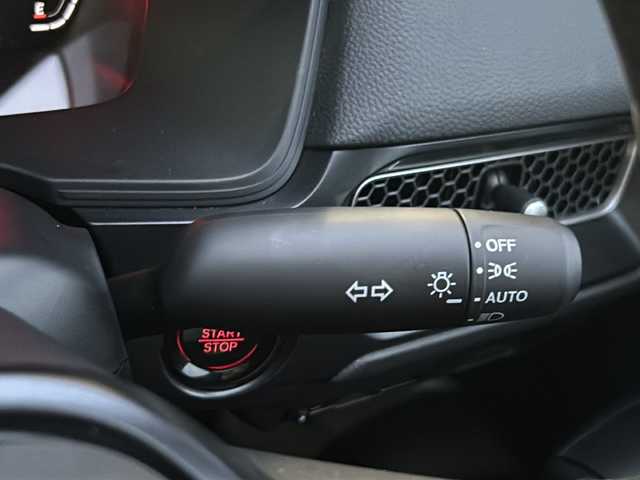 ホンダ シビック タイプR 愛知県 2024(令6)年 0.2万km チャンピオンシップホワイト 登録時走行距離1740km/ワンオーナー/純正9インチSDナビ/(Bluetooth/フルセグTV/USB)/バックカメラ/クリアランスソナー前後/ホンダセンシング/ブラインドスポット/衝突軽減ブレーキ/レーンキープアシスト/踏み間違い衝突軽減/路外逸脱抑制機能/アダプティブクルーズコントロール/先行車発信告知/標識認識機能/電子制御パーキングブレーキ/タイプR純正シート/bremboキャリパー×4/純正ビルドイン2.0ETC/+Rスイッチ/ドライブモードセレクト/ステアリングスイッチ/スマートキー/(スペアキー×1)/取説/保証書