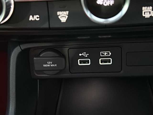 ホンダ シビック タイプR 愛知県 2024(令6)年 0.2万km チャンピオンシップホワイト 登録時走行距離1740km/ワンオーナー/純正9インチSDナビ/(Bluetooth/フルセグTV/USB)/バックカメラ/クリアランスソナー前後/ホンダセンシング/ブラインドスポット/衝突軽減ブレーキ/レーンキープアシスト/踏み間違い衝突軽減/路外逸脱抑制機能/アダプティブクルーズコントロール/先行車発信告知/標識認識機能/電子制御パーキングブレーキ/タイプR純正シート/bremboキャリパー×4/純正ビルドイン2.0ETC/+Rスイッチ/ドライブモードセレクト/ステアリングスイッチ/スマートキー/(スペアキー×1)/取説/保証書