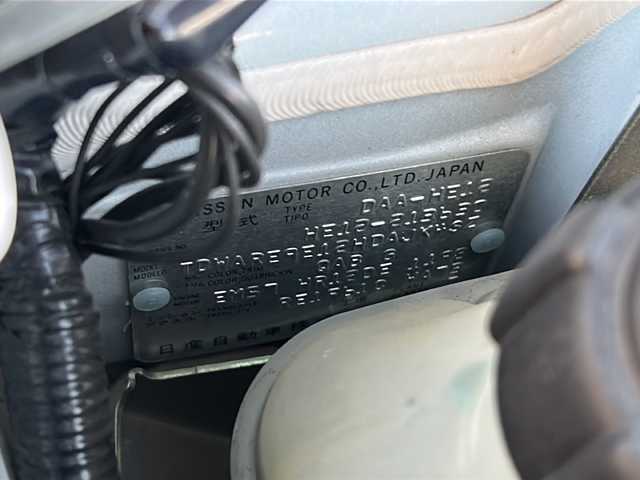 日産 ノート e－パワー ニスモ 大阪府 2018(平30)年 3.9万km ブリリアントホワイトパール 衝突軽減システム　純正ナビ　全方位カメラ　フルセグＴＶ　ＣＤ　ＤＶＤ　Ｂｌｕｅｔｏｏｔｈ　デジタルインナーミラー　純正ドライブレコーダー　ヒーター付きドアミラー　ＬＥＤヘッドライト　ＥＴＣ　オートライト　純正アルミホイール　純正フロアマット　プッシュスタート　スペアキー　スマートキー　取扱説明書　保証書　