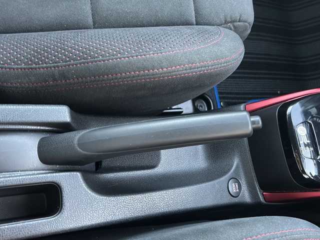 日産 ノート e－パワー ニスモ 大阪府 2018(平30)年 3.9万km ブリリアントホワイトパール 衝突軽減システム　純正ナビ　全方位カメラ　フルセグＴＶ　ＣＤ　ＤＶＤ　Ｂｌｕｅｔｏｏｔｈ　デジタルインナーミラー　純正ドライブレコーダー　ヒーター付きドアミラー　ＬＥＤヘッドライト　ＥＴＣ　オートライト　純正アルミホイール　純正フロアマット　プッシュスタート　スペアキー　スマートキー　取扱説明書　保証書　