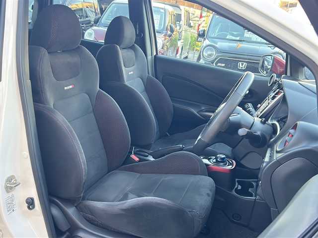 日産 ノート e－パワー ニスモ 大阪府 2018(平30)年 3.9万km ブリリアントホワイトパール 衝突軽減システム　純正ナビ　全方位カメラ　フルセグＴＶ　ＣＤ　ＤＶＤ　Ｂｌｕｅｔｏｏｔｈ　デジタルインナーミラー　純正ドライブレコーダー　ヒーター付きドアミラー　ＬＥＤヘッドライト　ＥＴＣ　オートライト　純正アルミホイール　純正フロアマット　プッシュスタート　スペアキー　スマートキー　取扱説明書　保証書　