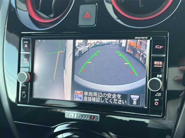 日産 ノート e－パワー ニスモ 大阪府 2018(平30)年 3.9万km ブリリアントホワイトパール 衝突軽減システム　純正ナビ　全方位カメラ　フルセグＴＶ　ＣＤ　ＤＶＤ　Ｂｌｕｅｔｏｏｔｈ　デジタルインナーミラー　純正ドライブレコーダー　ヒーター付きドアミラー　ＬＥＤヘッドライト　ＥＴＣ　オートライト　純正アルミホイール　純正フロアマット　プッシュスタート　スペアキー　スマートキー　取扱説明書　保証書　