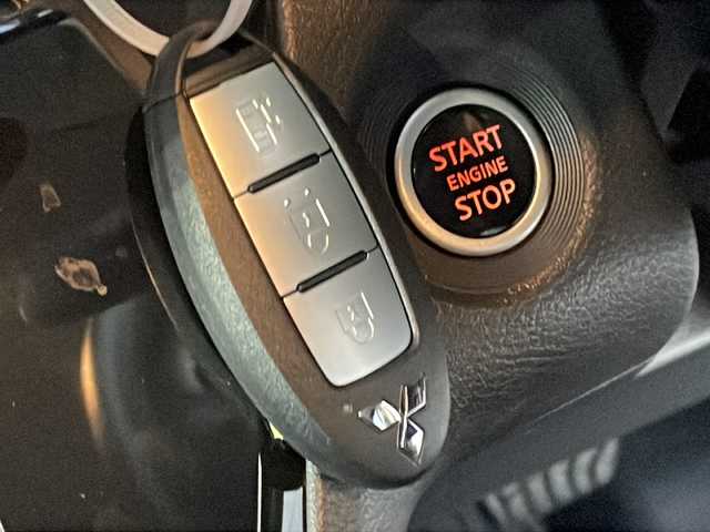 三菱 デリカミニ G 福島県 2024(令6)年 0.3万km Ｄグリーン ワンオナ　純９ナビ　バックＣ　ＢＴ　フルセグ　片側パワスラ　Ｅアシスト　ＬＥＤヘッドライト　フォグ　前席シートヒーター　ハーフレザー　自動防眩ミラー　黒革巻ステアリング　ステリモ　スペアキー　保証書/色コード【X42F29】