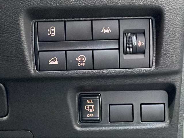 三菱 デリカミニ G 福島県 2024(令6)年 0.3万km Ｄグリーン ワンオナ　純９ナビ　バックＣ　ＢＴ　フルセグ　片側パワスラ　Ｅアシスト　ＬＥＤヘッドライト　フォグ　前席シートヒーター　ハーフレザー　自動防眩ミラー　黒革巻ステアリング　ステリモ　スペアキー　保証書/色コード【X42F29】